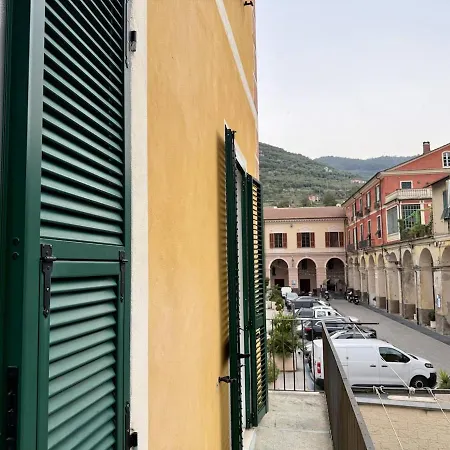 Host4u - Casa Nina, 12 Minutes From Imperia Apartment Pontedassio