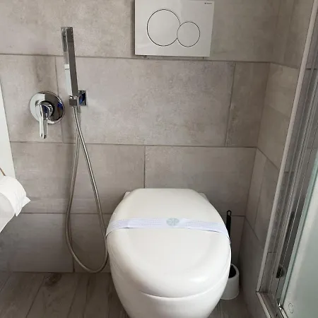 Apartment Host4u - Casa Nina, 12 Minutes From Imperia