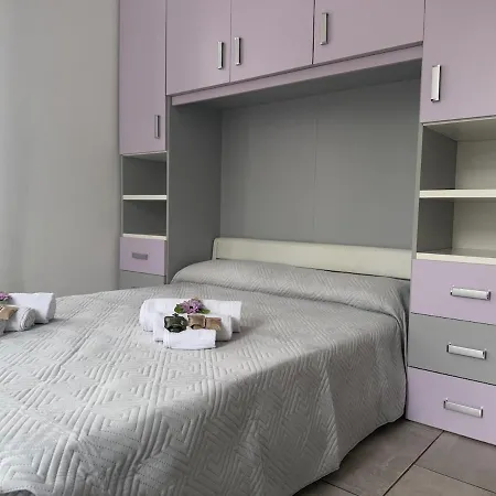 Host4u - Casa Nina, 12 Minutes From Imperia Apartment Pontedassio