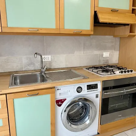 Host4u - Casa Nina, 12 Minutes From Imperia Apartment Pontedassio