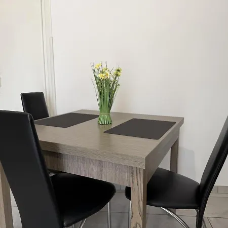 Host4u - Casa Nina, 12 Minutes From Imperia Apartment *